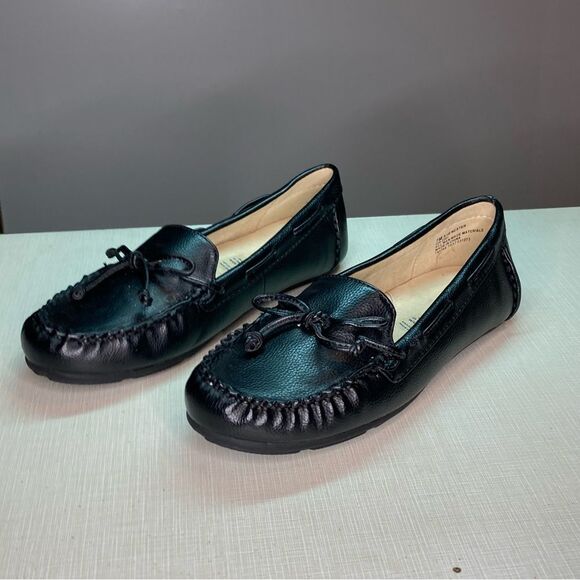 St. John’s Bay woman’s black loafer, size 7. SJB Nexter - Picture 1 of 7